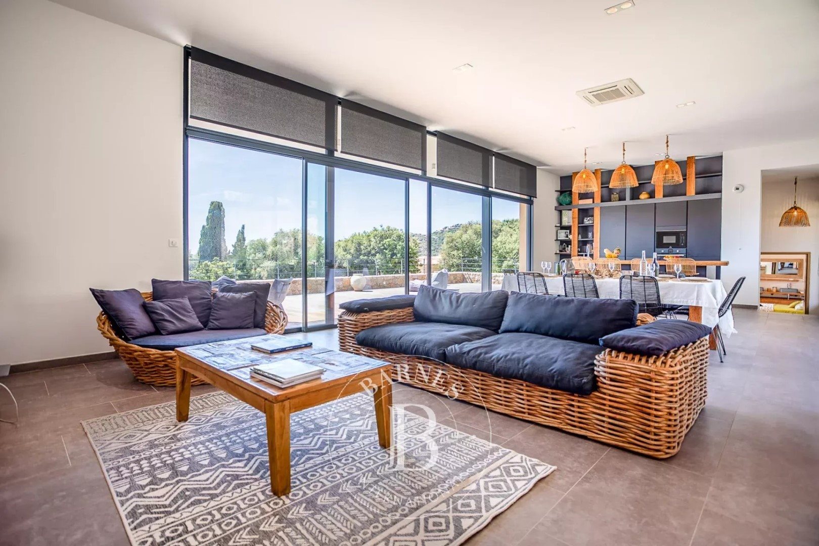 Maison à louer, 230m², Lumio