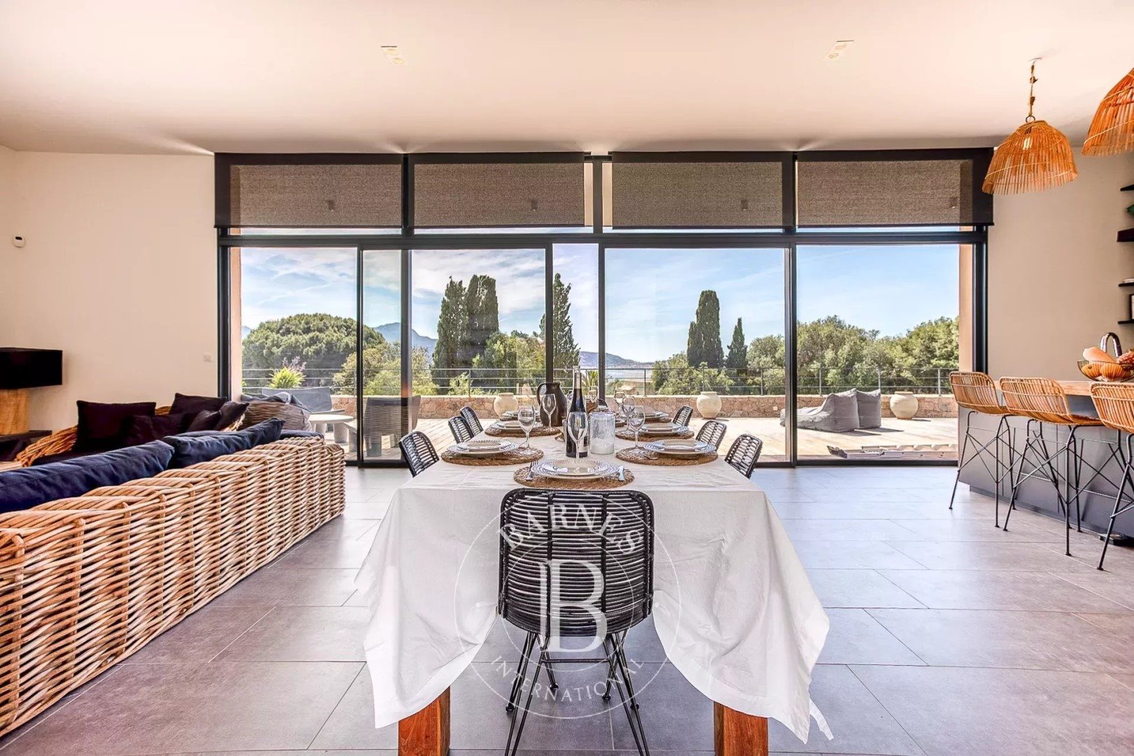 Maison à louer, 230m², Lumio