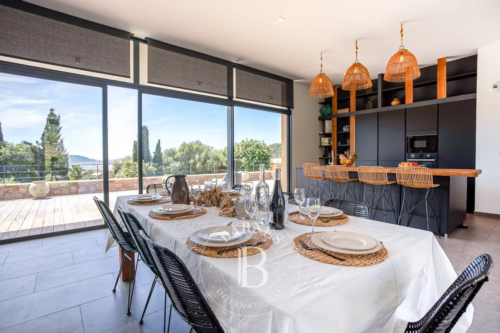 Maison à louer, 230m², Lumio