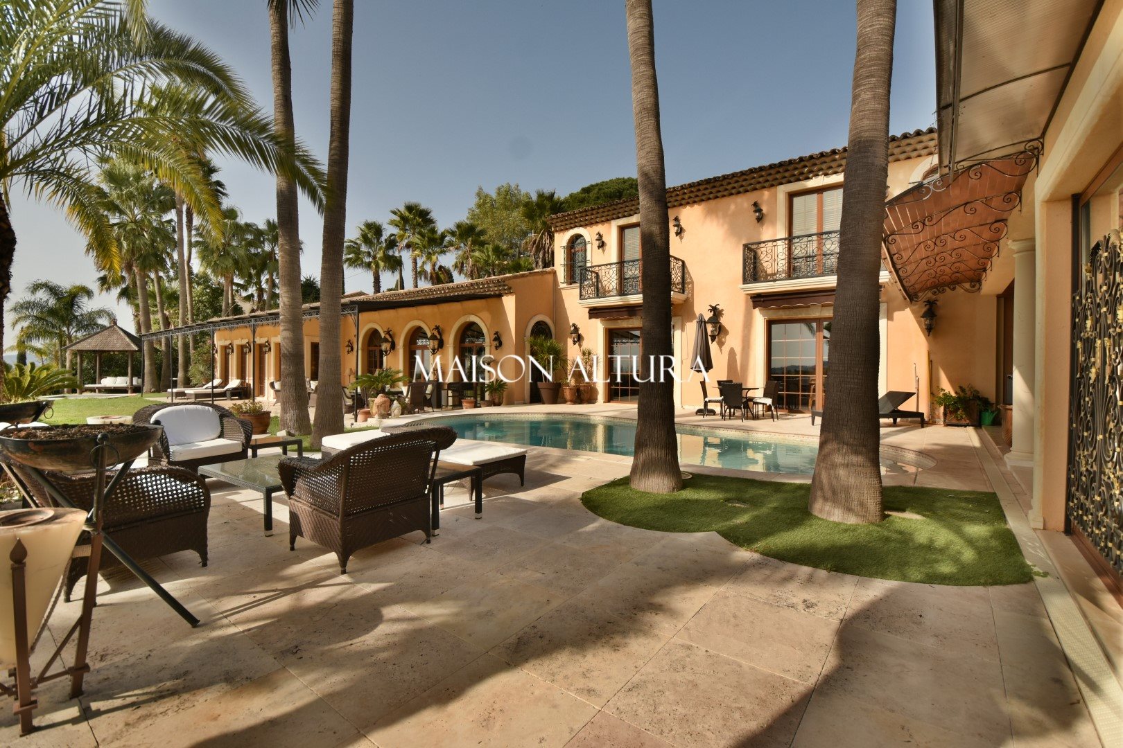 Maison à louer, 600m², Mougins