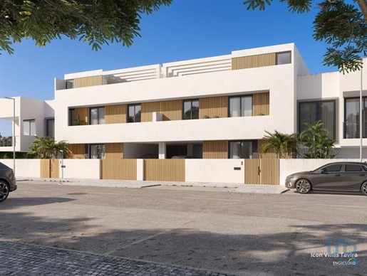 Casa T4 em Tavira (Santa Maria e Santiago) de 325,00 m²