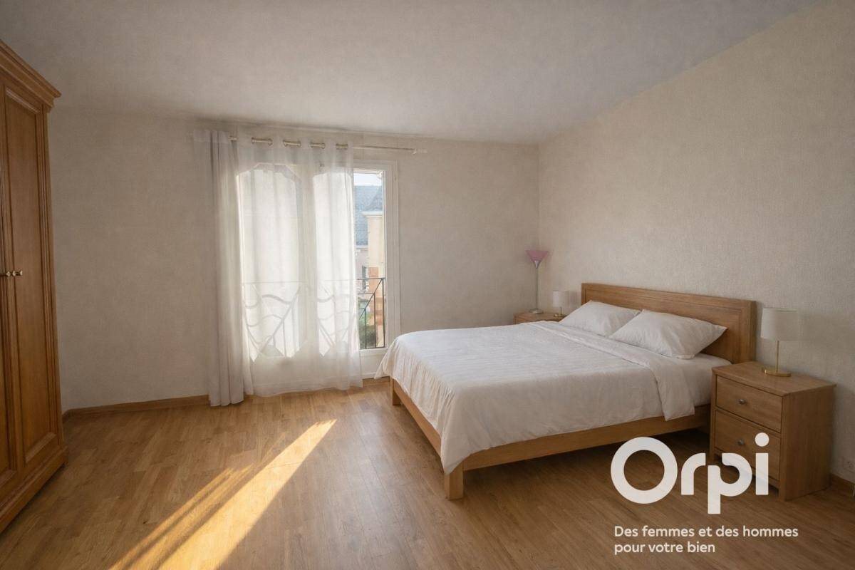 Maison à vendre, 105m², Montigny-le-Bretonneux