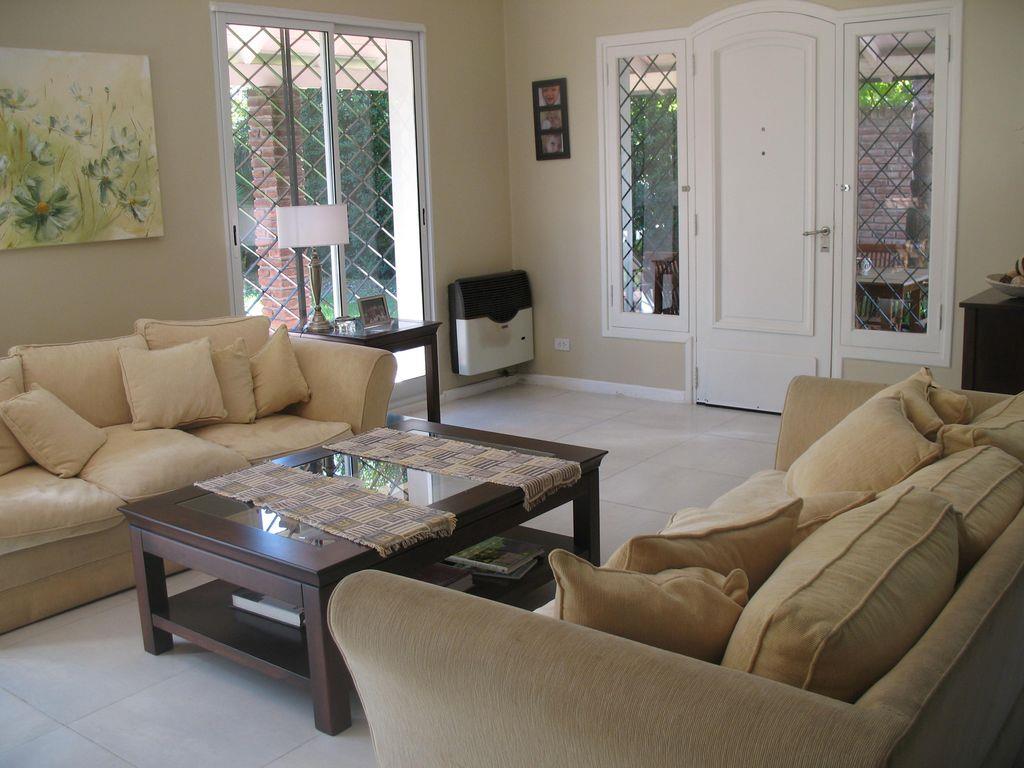 3 bedroom luxury House in Jose Manuel Estrada al 1900, Martínez, Partido de San Isidro, Provincia de