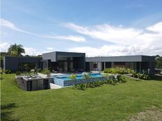 Exclusive country house for sale in Pereira, Colombia