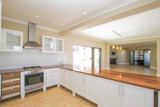 3 bedroom luxury Detached House for sale in Plettenberg Bay, Western Cape