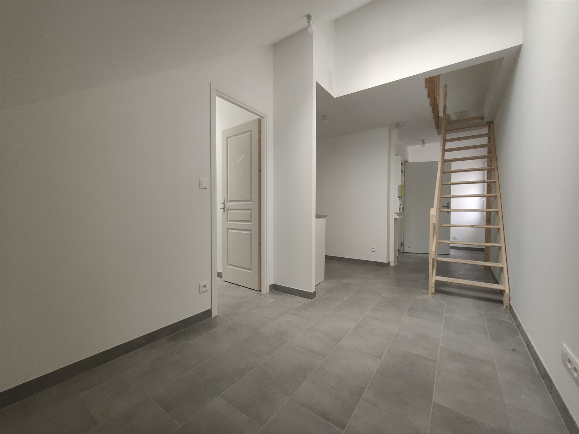 Appartement à louer, 40m², Méru