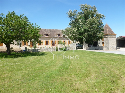 Belle propriété agricole avec retenue collinaire