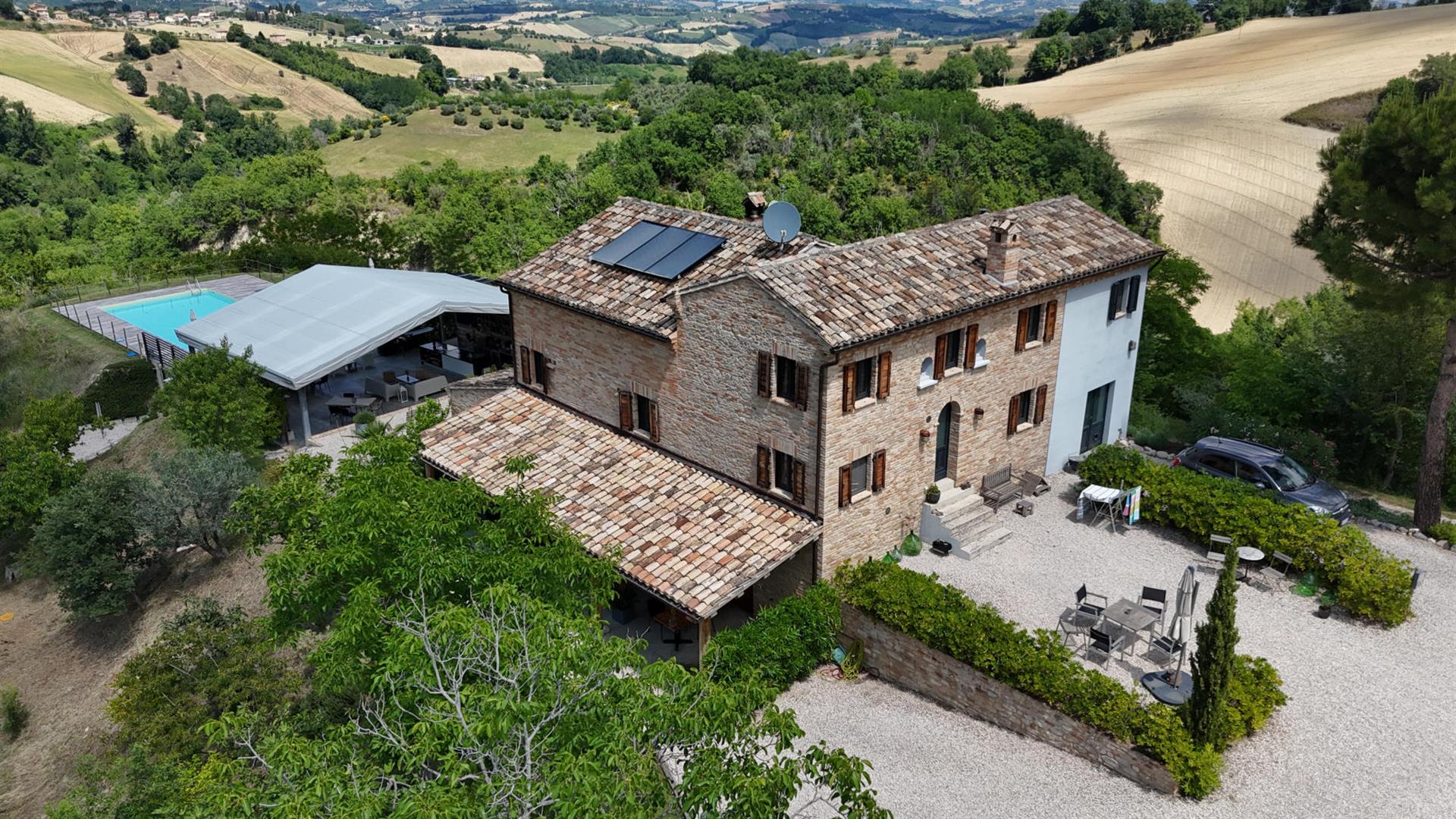Agriturismo with glamping and pool 