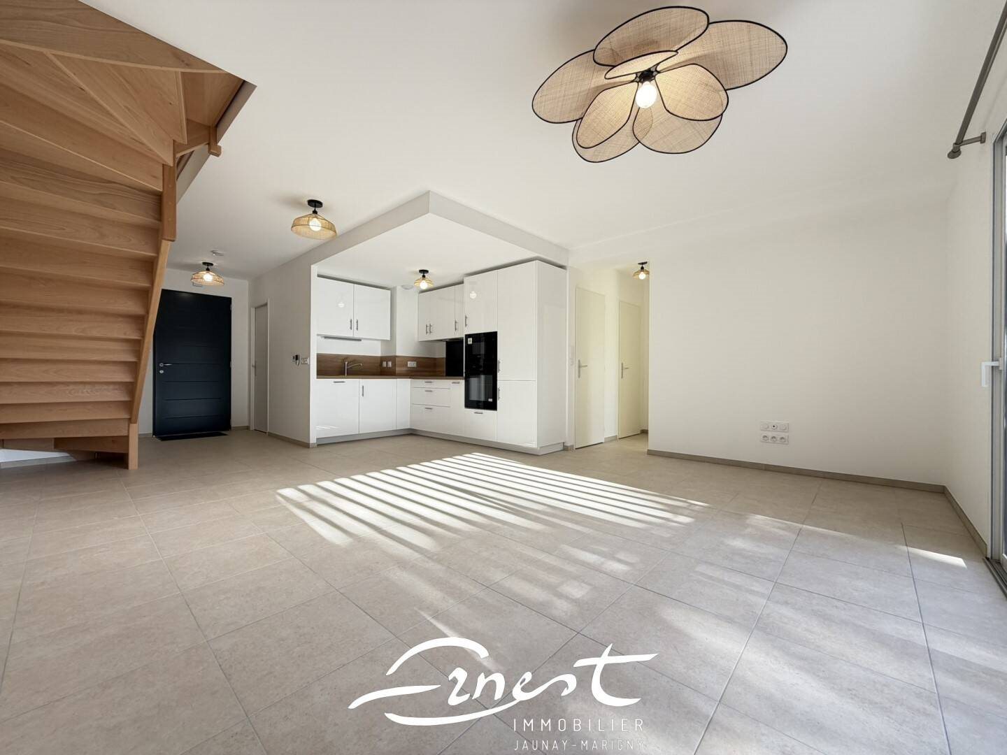 Maison à louer, 90m², Neuville-de-Poitou