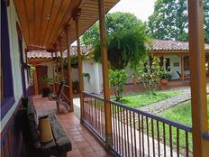 Exclusive farmhouse for sale in La Tebaida, Quindío Department