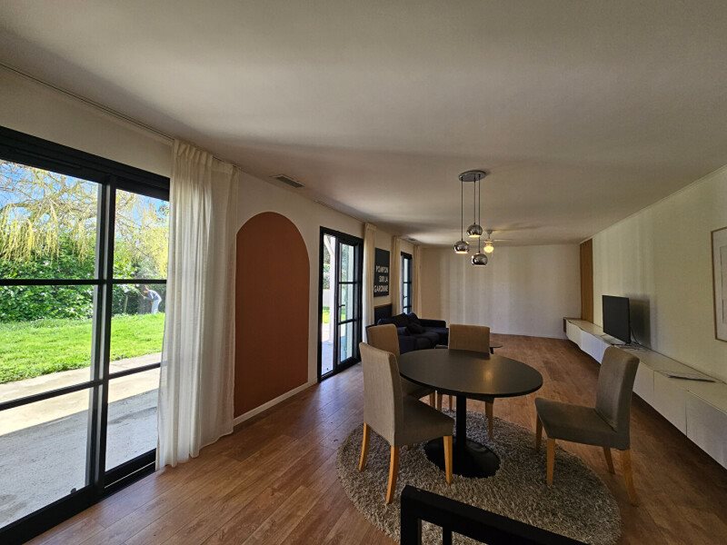 Maison à louer, 142m², Pechbonnieu