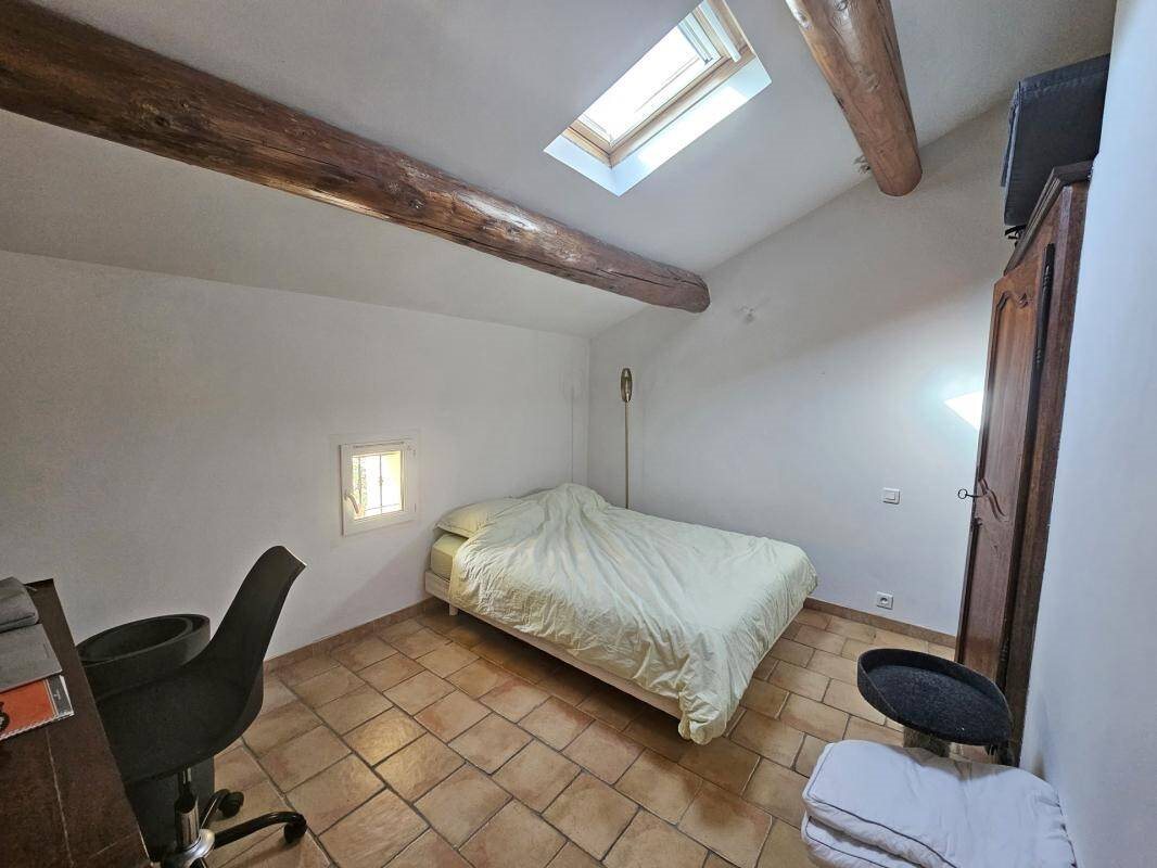 Appartement à louer, 70m², Entrechaux