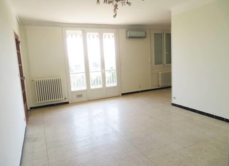 Appartement à louer, 67m², Nîmes