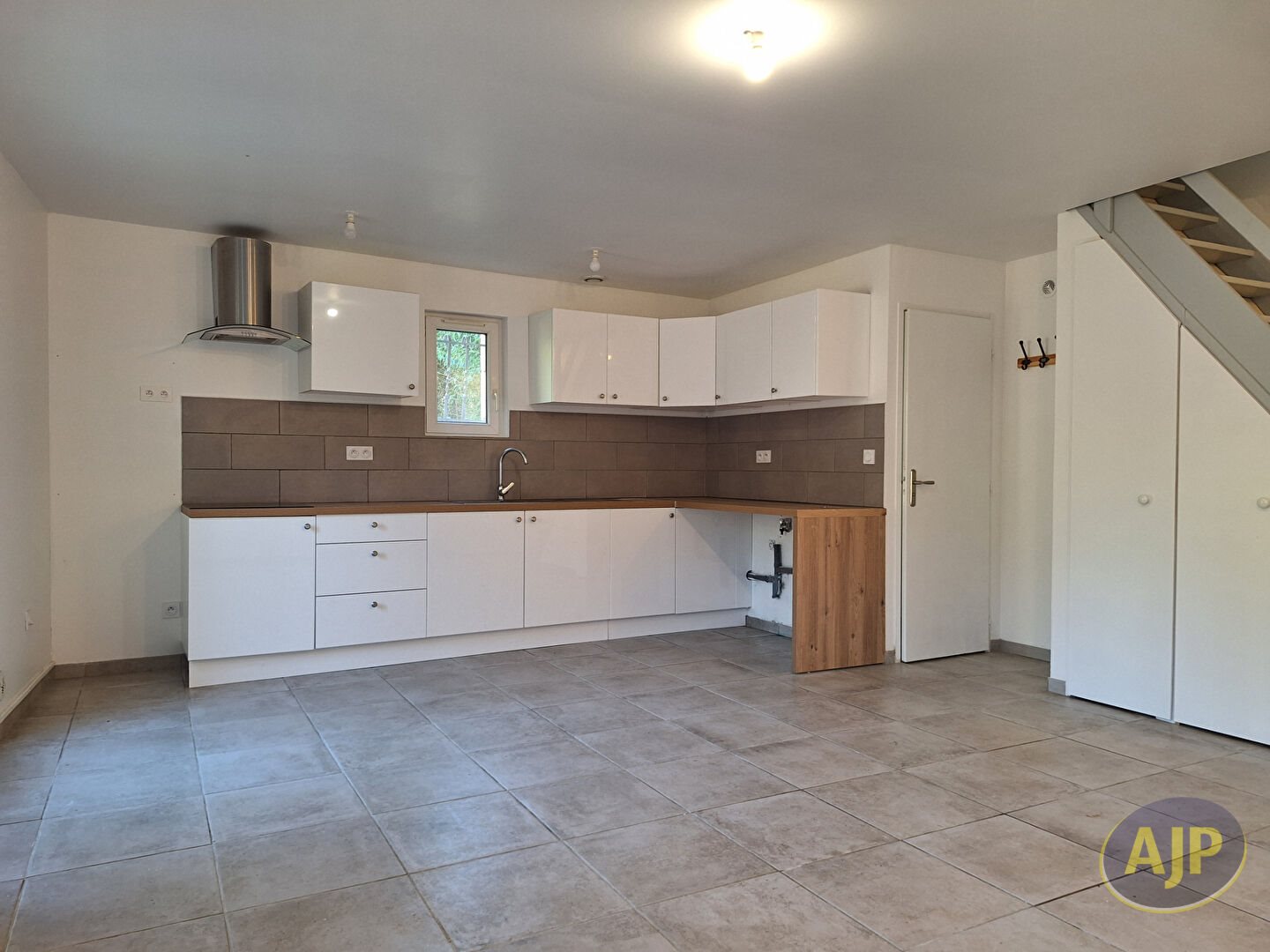 Appartement à louer, 66m², Pons