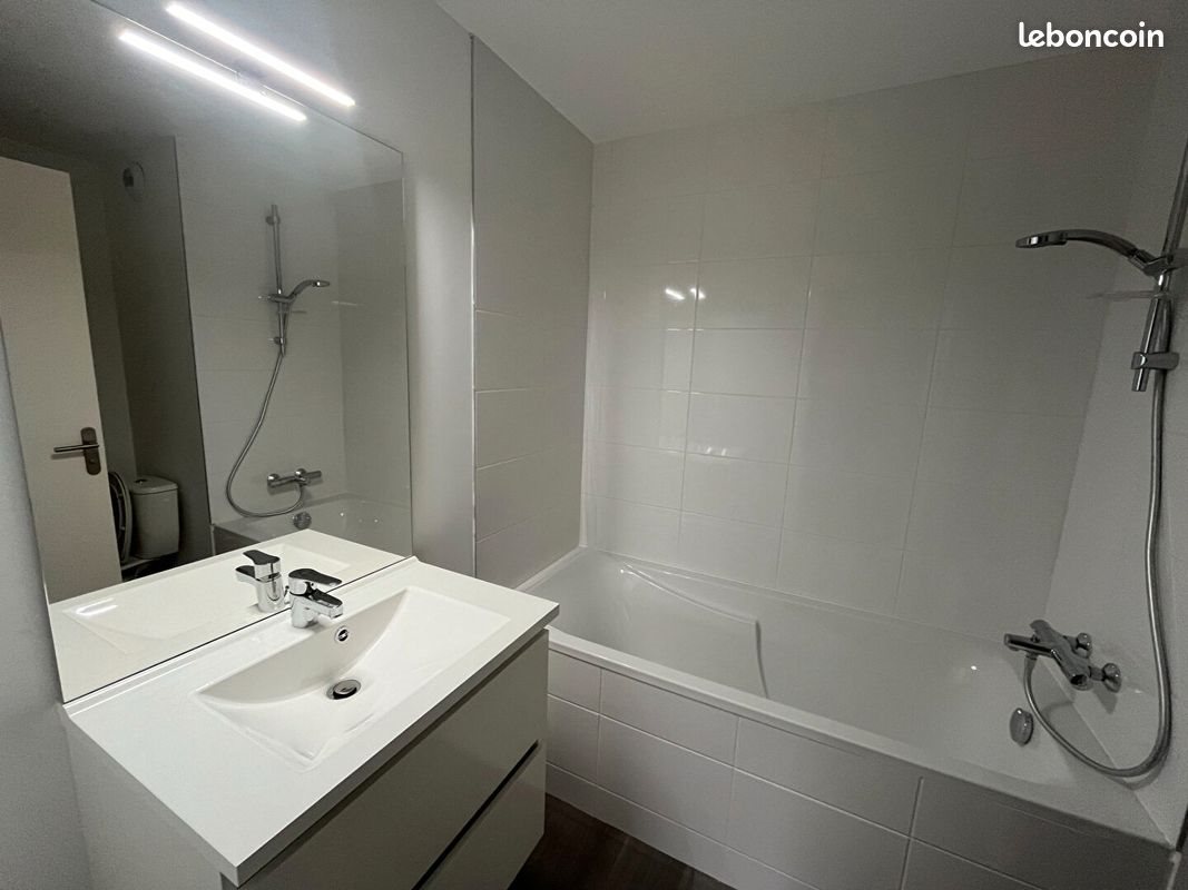 Appartement à louer, 82m², Saint-Erblon