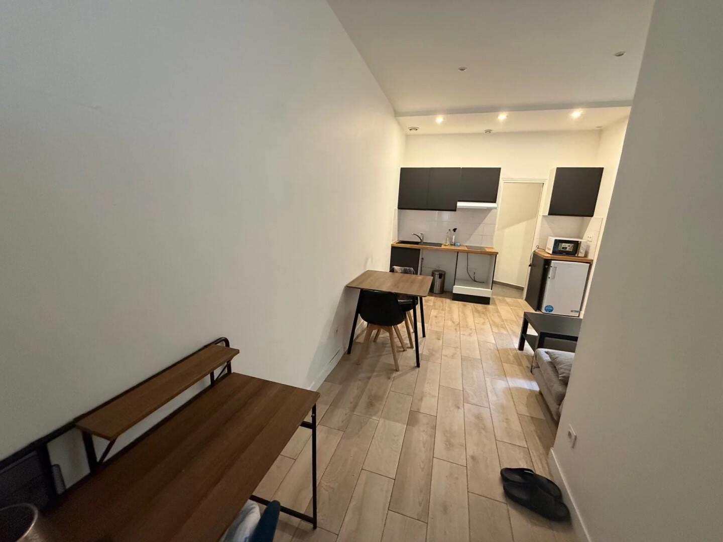 Appartement à louer, 26m², Paris 17ème