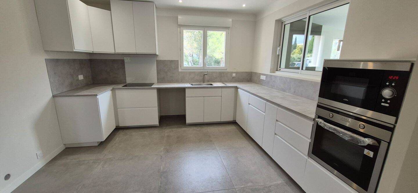 Maison à louer, 123m², Saint-Saturnin-lès-Avignon