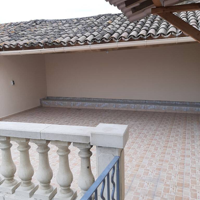 Appartement à louer, 102m², Saint-Saturnin-lès-Avignon