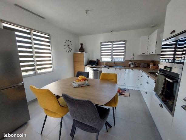 Maison à louer, 102m², Mazan