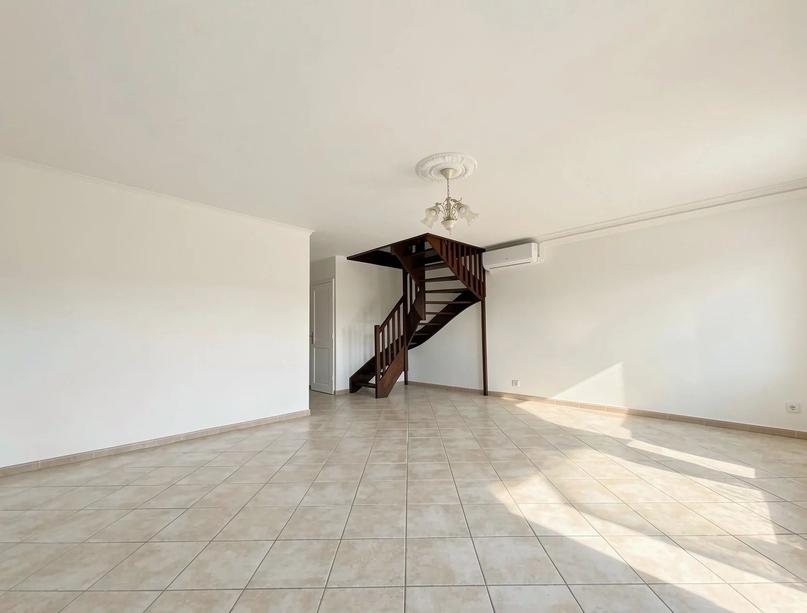 Maison à louer, 91m², Voisins-le-Bretonneux
