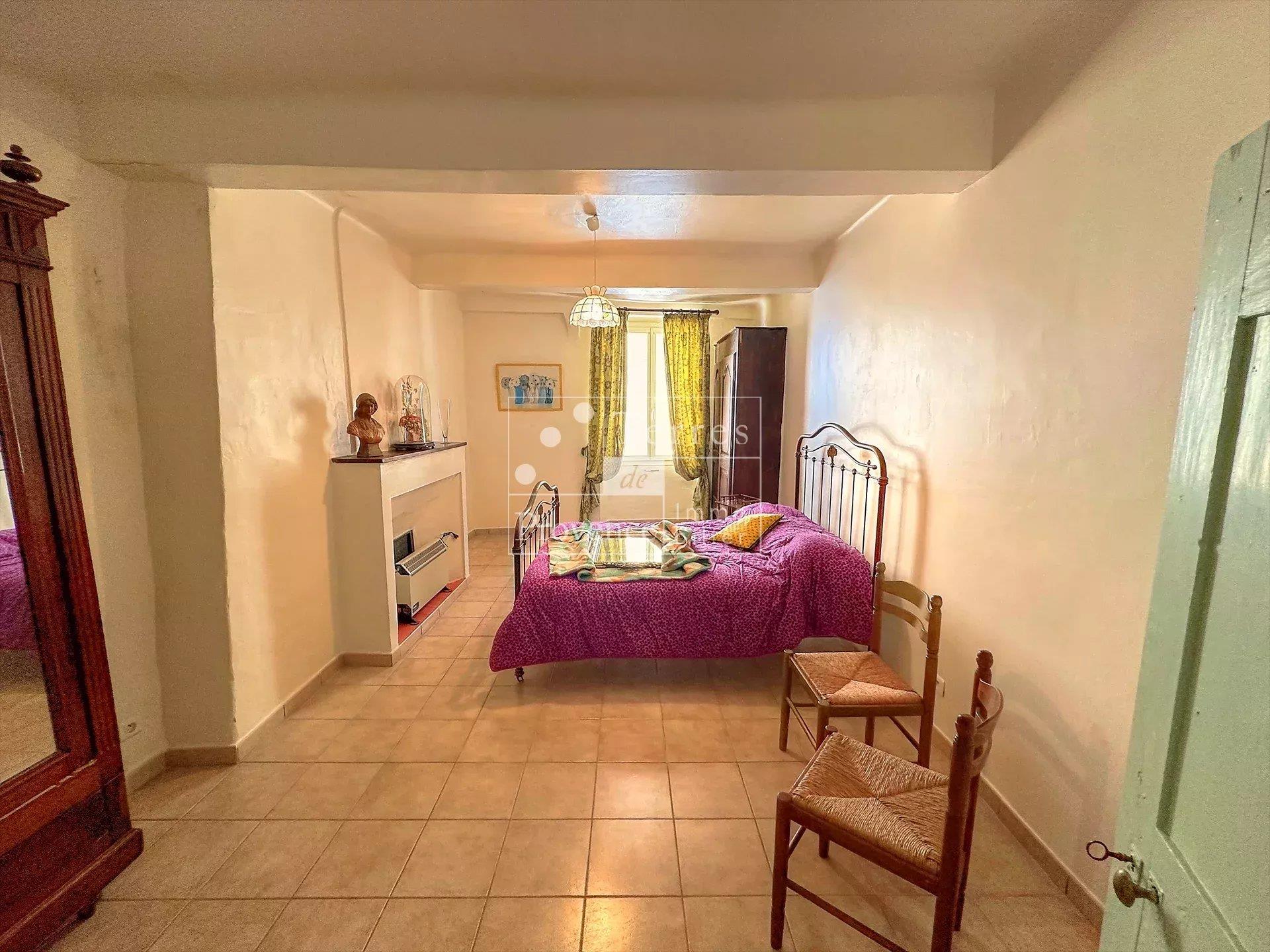 Village house of 98m2 in the heart of Aups, Var, Provence