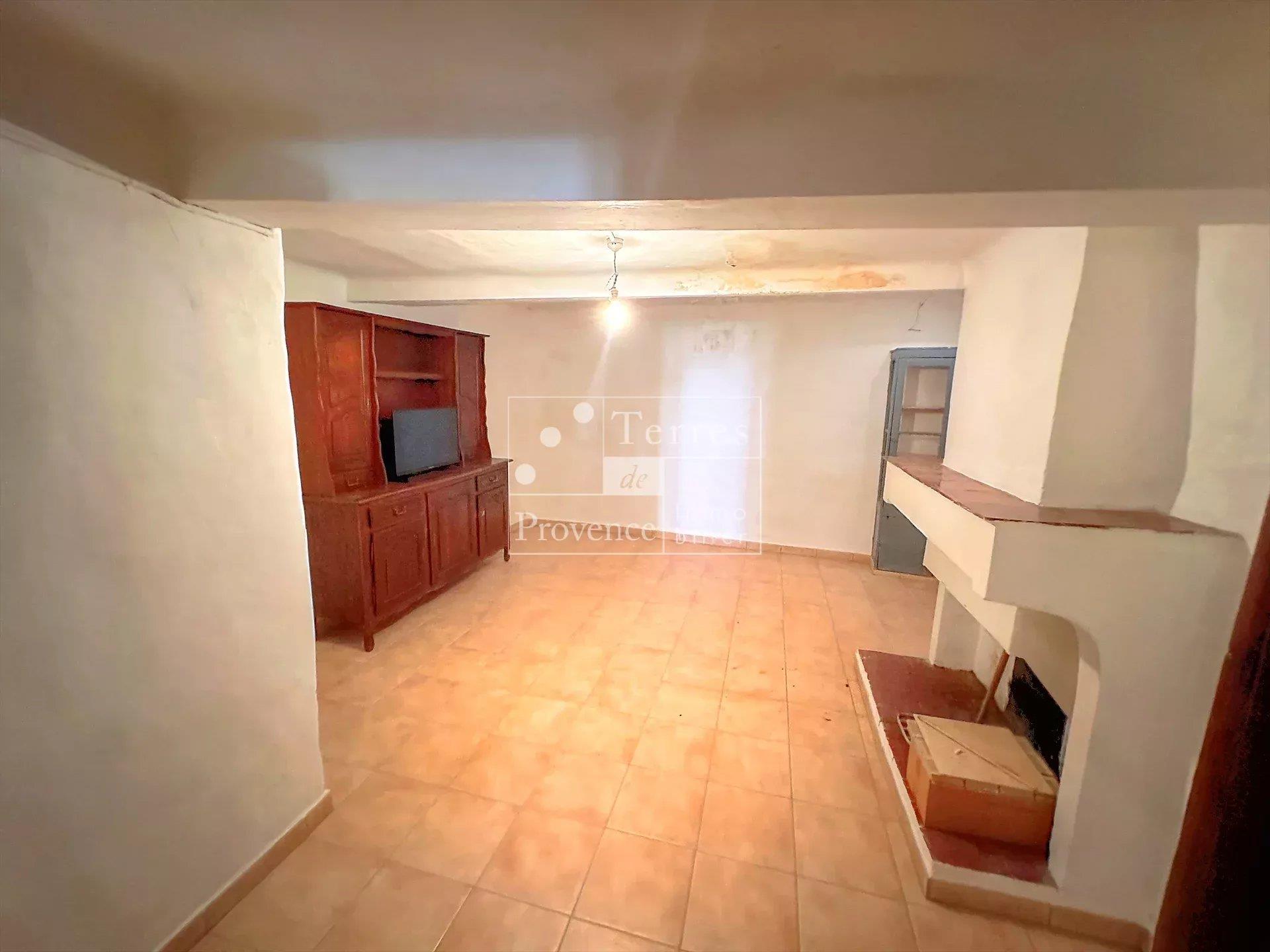 Village house of 98m2 in the heart of Aups, Var, Provence