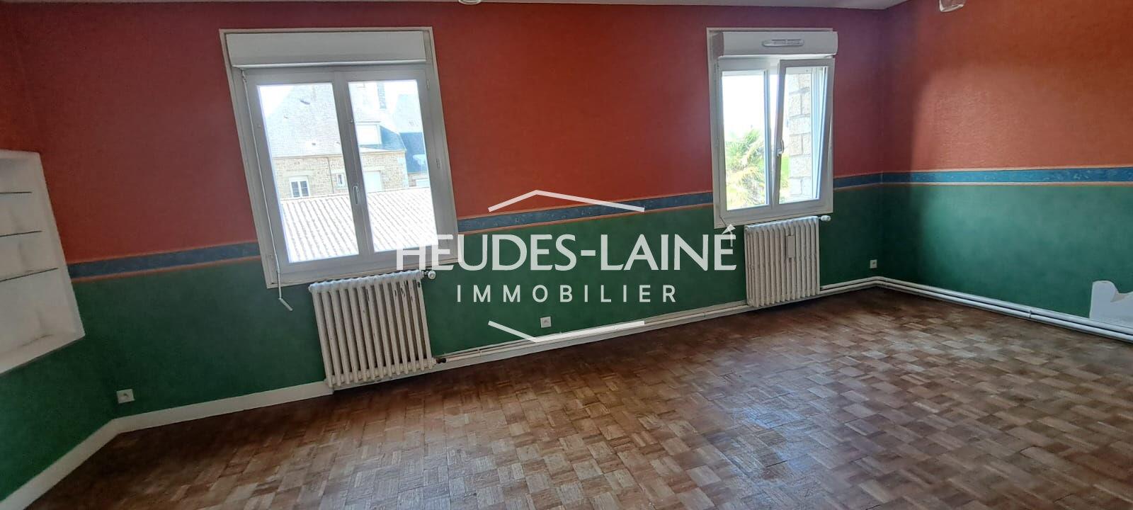 Appartement à vendre, 98m², Saint-Hilaire-du-Harcouët