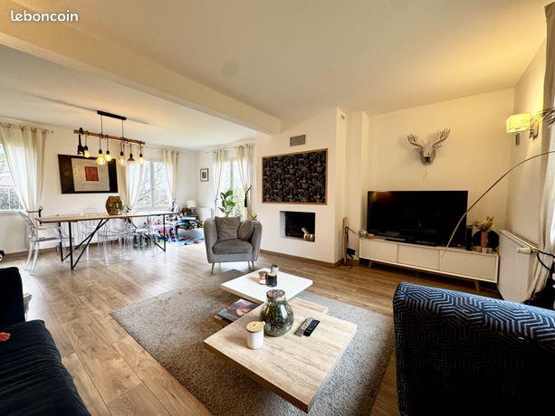 Maison à louer, 164m², Sains-en-Amiénois