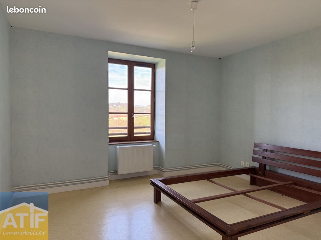 Appartement à louer, 46m², Grézolles