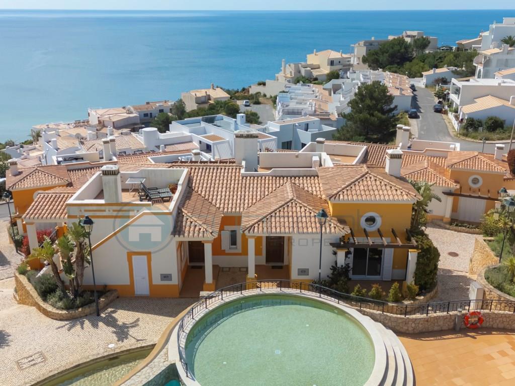 Modern 2 Bedroom Corner Townhouse with Sea Views - The View in Salema
