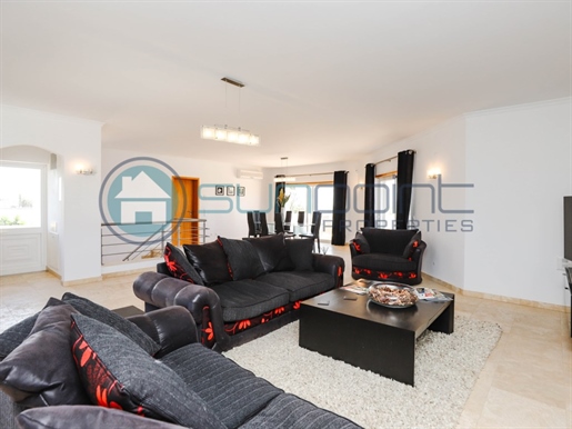 Villa de luxe avec 4+1 chambres, avec piscine, garage et beaux jardins avec vue sur la mer - Praia d