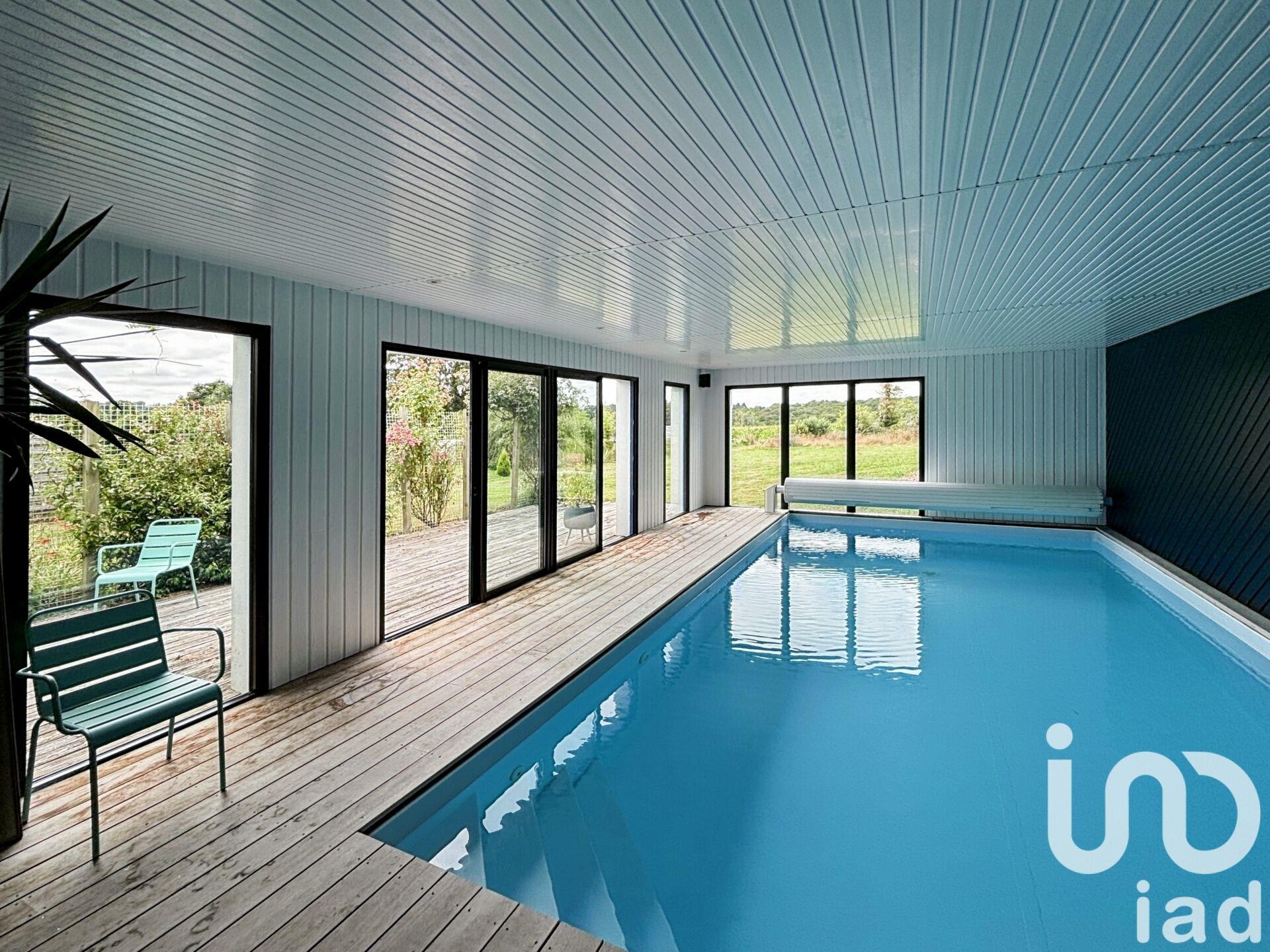 Maison à vendre, 800m², Saint-Hernin