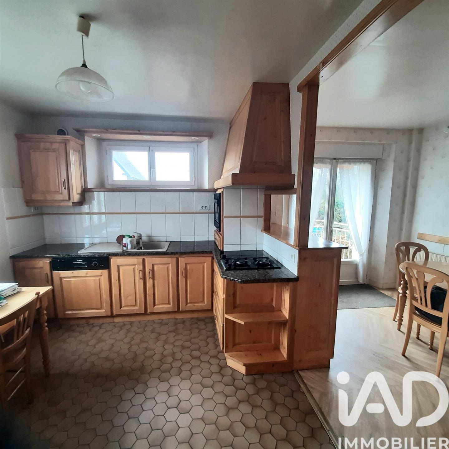 Maison à vendre, 118m², Plounévézel