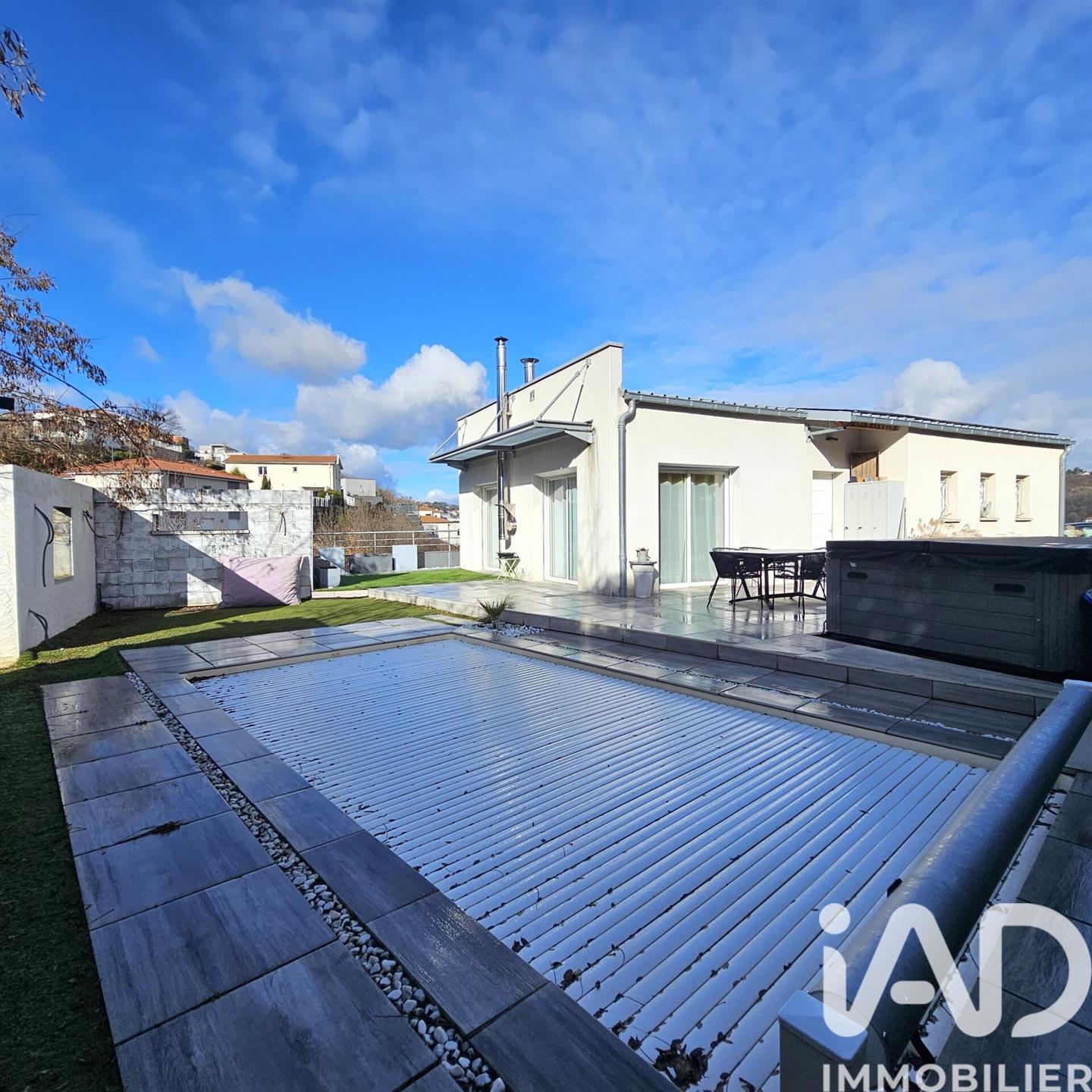 Maison à vendre, 147m², Saint-Genest-Lerpt