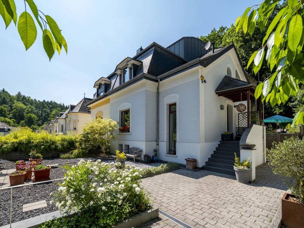 4 room luxury House for sale in Luxembourg, Canton de Luxembourg