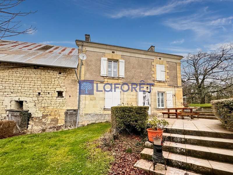 Maison à vendre, 126m², Vézières