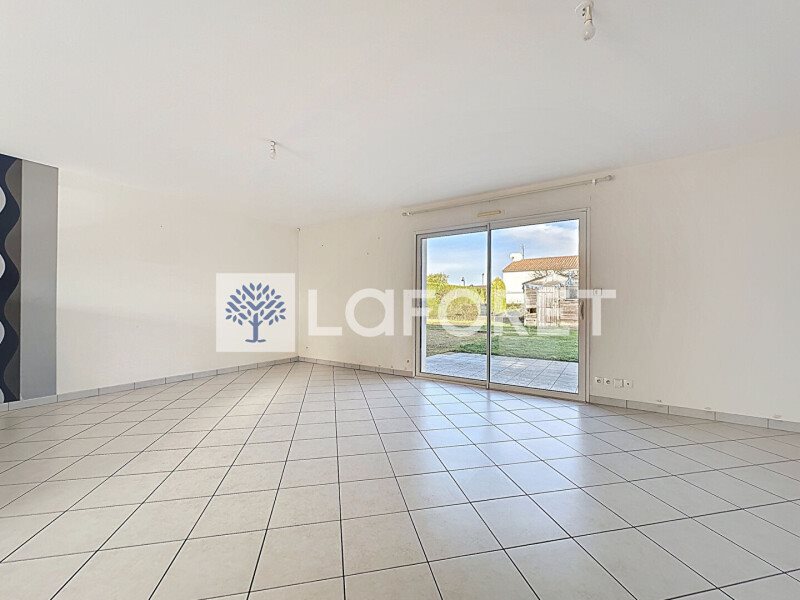 Maison à louer, 122m², Chiché