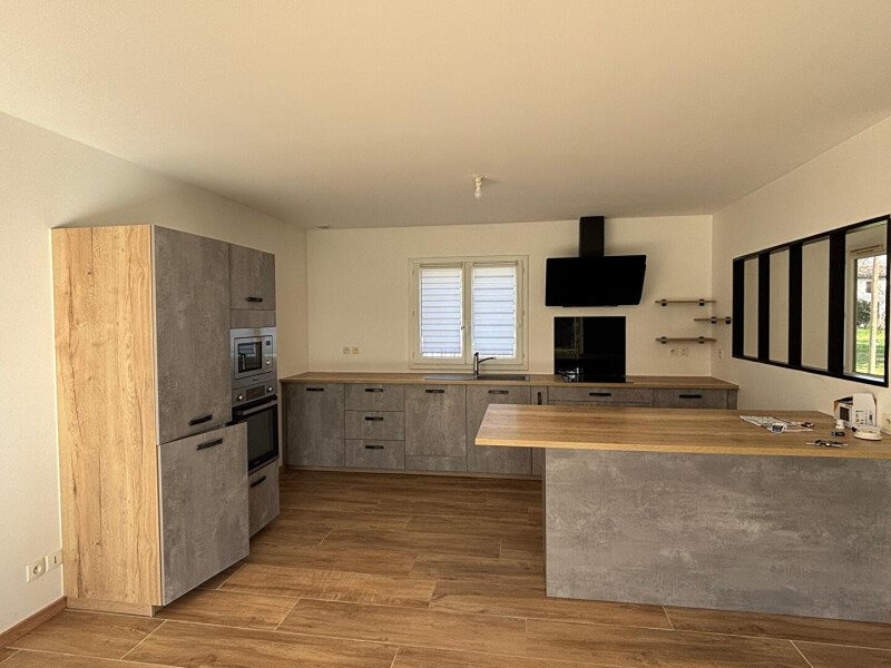 Maison à louer, 114m², Saint-Genès-de-Fronsac