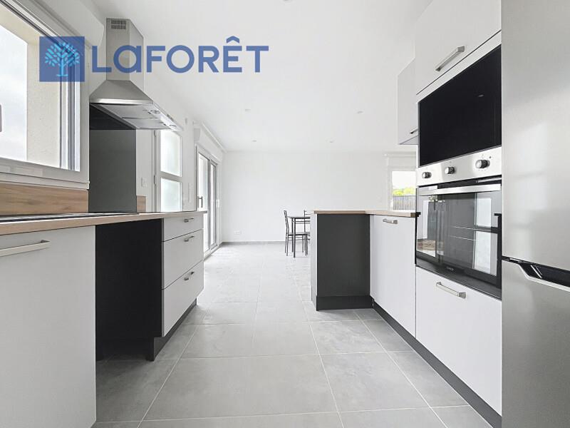 Maison à louer, 88m², Merlevenez