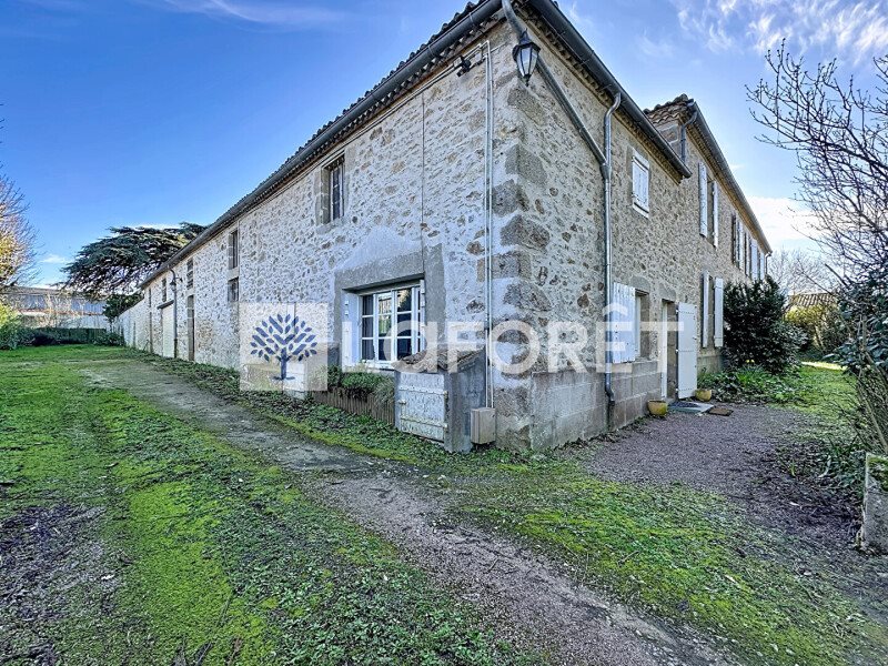 Maison à vendre, 226m², Bressuire