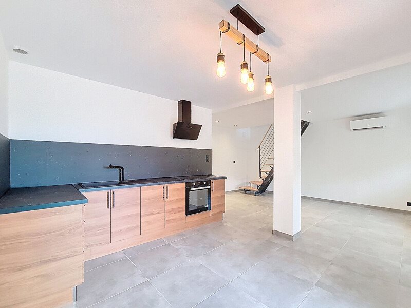 Maison à louer, 79m², Cavignac