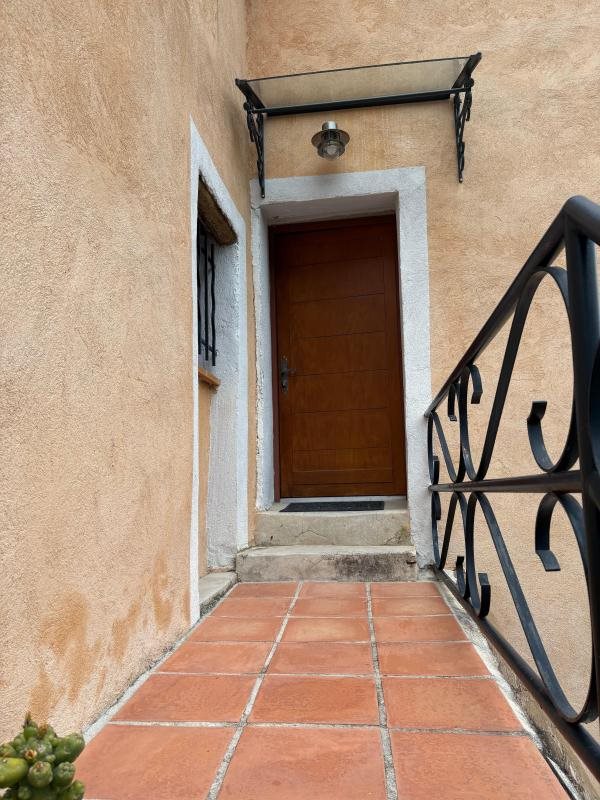 Appartement à louer, 43m², Bendejun