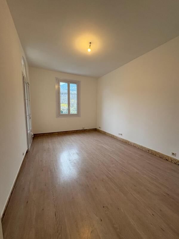 Appartement à louer, 58m², Contes