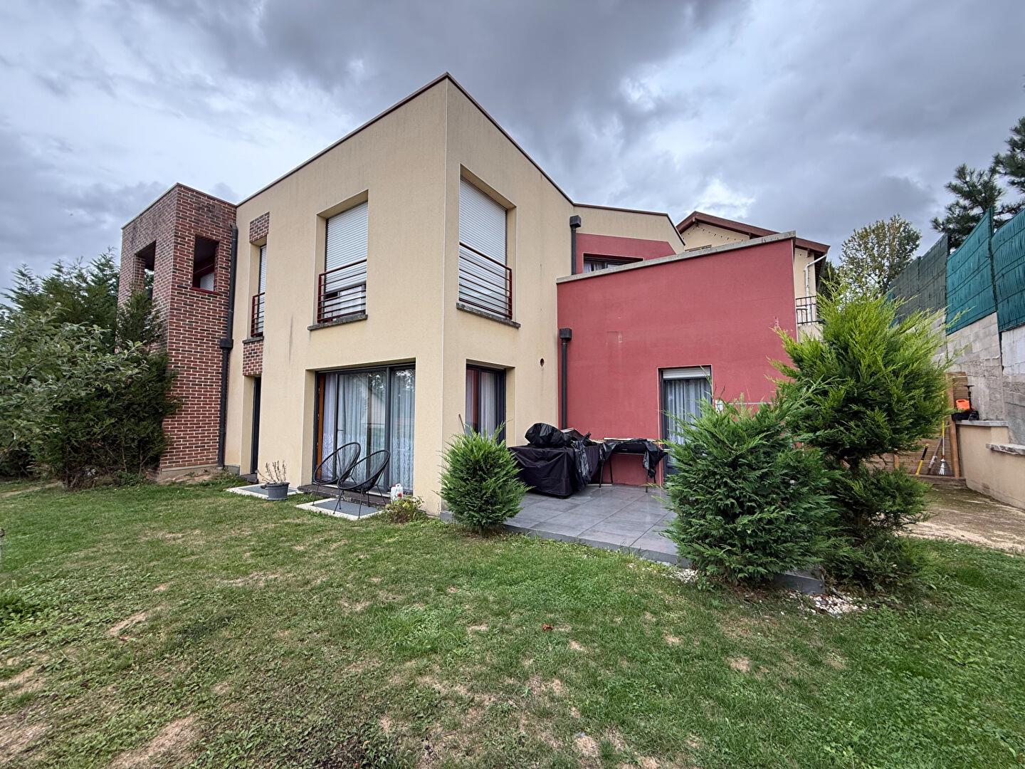 Maison à louer, 166m², Méru