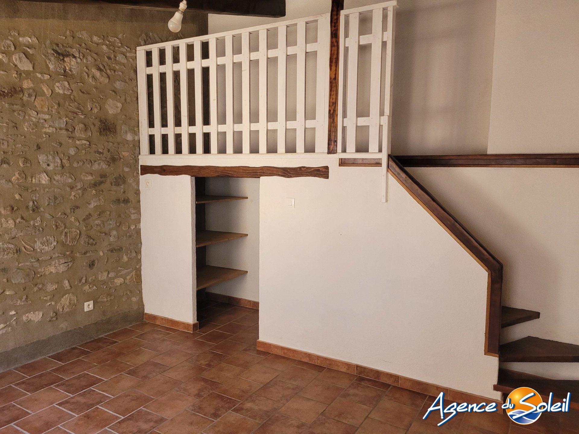 Maison à louer, 63m², Talairan