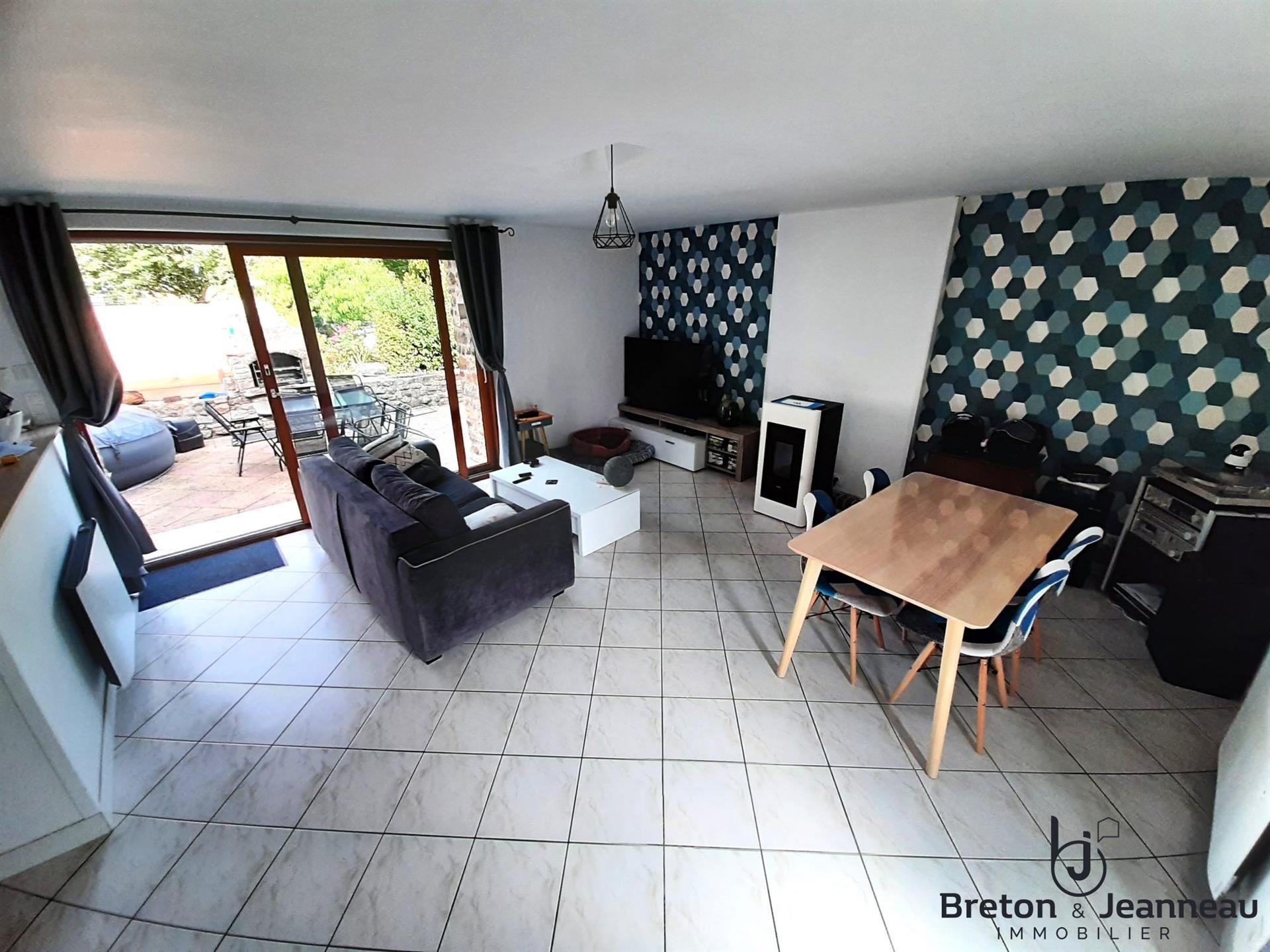 Maison à louer, 65m², Montsûrs