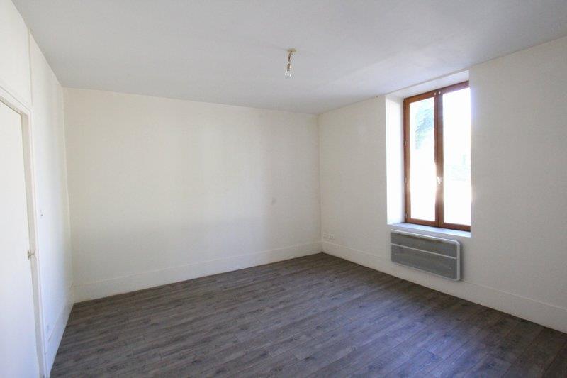 Appartement à louer, 47m², Sancergues