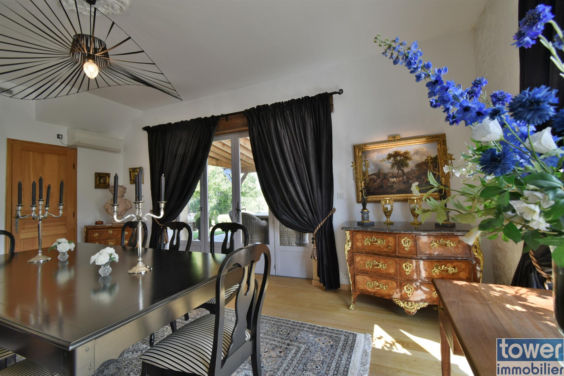 Issigeac, 464 m2 stone farmhouse renovated with 2 gîtes and swimming pool on 14 hectares
