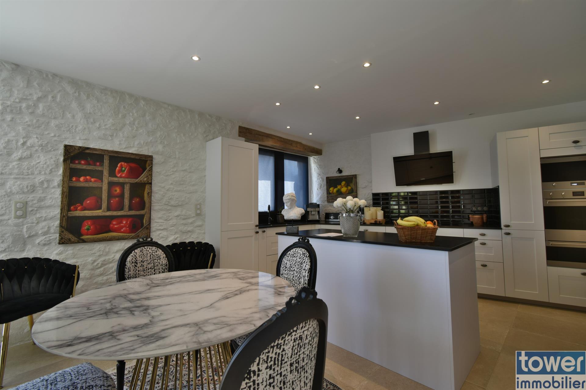 Issigeac, 464 m2 stone farmhouse renovated with 2 gîtes and swimming pool on 14 hectares