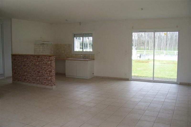 Maison à louer, 99m², Landiras